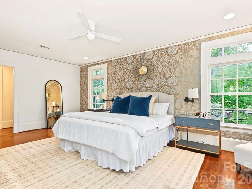 723 Berkeley Avenue, Charlotte, NC 28203.  MLS# CAR4422867, YatesRealty ID 51432. 