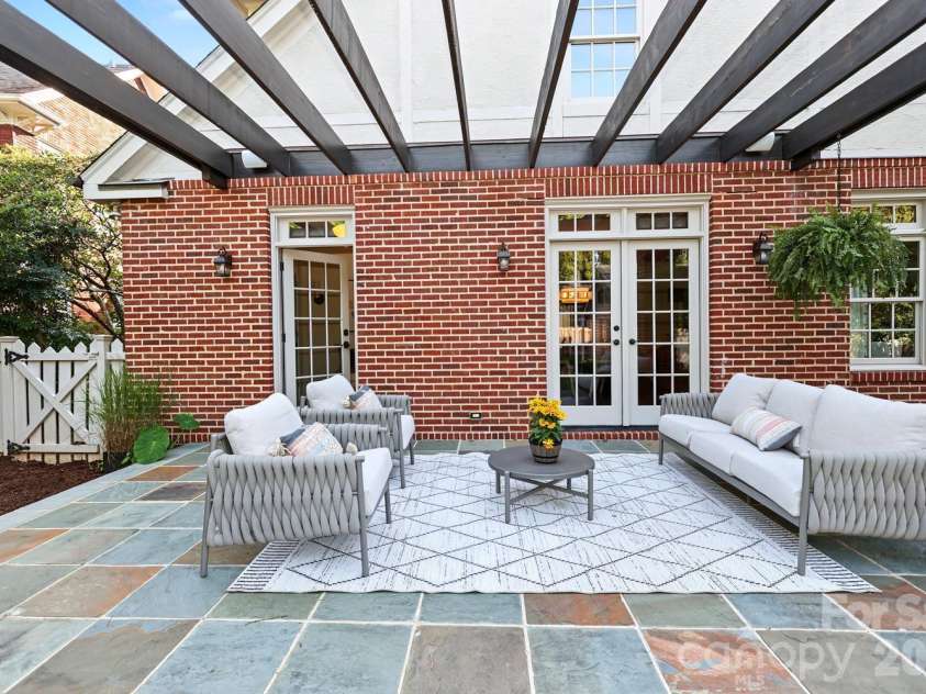 723 Berkeley Avenue, Charlotte, NC 28203.  MLS# CAR4422867, YatesRealty ID 51432. 