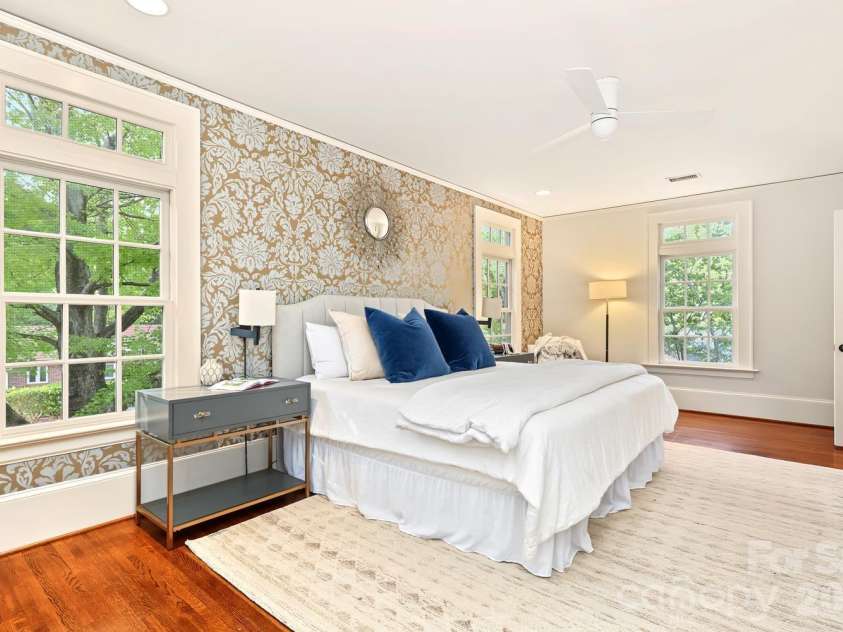 723 Berkeley Avenue, Charlotte, NC 28203.  MLS# CAR4422867, YatesRealty ID 51432. Expansive primary suite