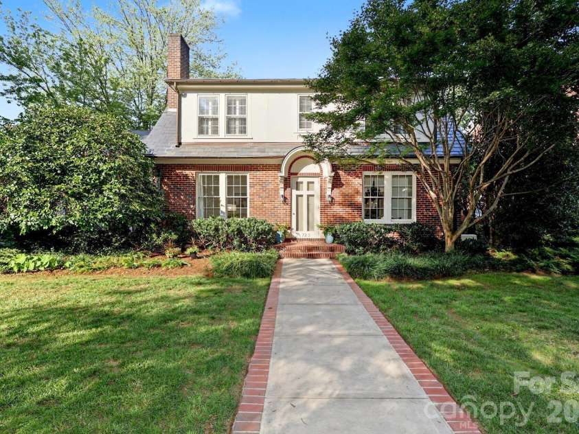 723 Berkeley Avenue, Charlotte, NC 28203.  MLS# CAR4422867, YatesRealty ID 51432. Welcome to 723 Berkeley Ave.