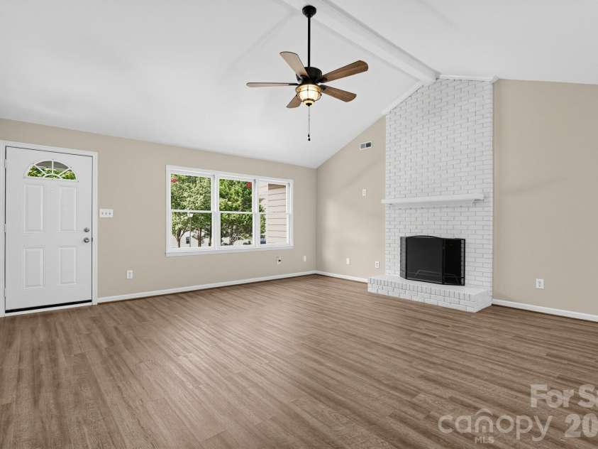 7216 Spring Morning Lane, Charlotte, NC 28227.  MLS# CAR4425538, YatesRealty ID 51433. 