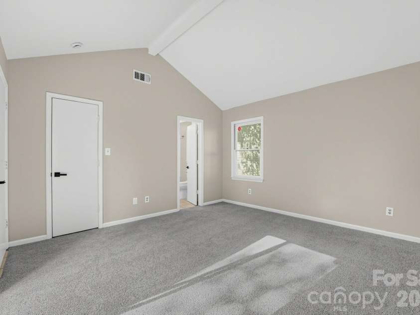 7216 Spring Morning Lane, Charlotte, NC 28227.  MLS# CAR4425538, YatesRealty ID 51433. 