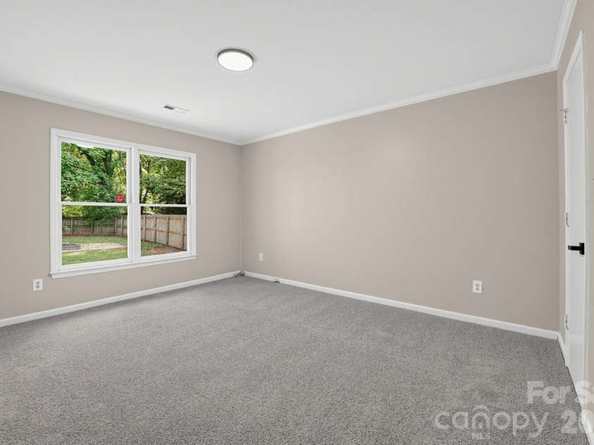 7216 Spring Morning Lane, Charlotte, NC 28227.  MLS# CAR4425538, YatesRealty ID 51433. 