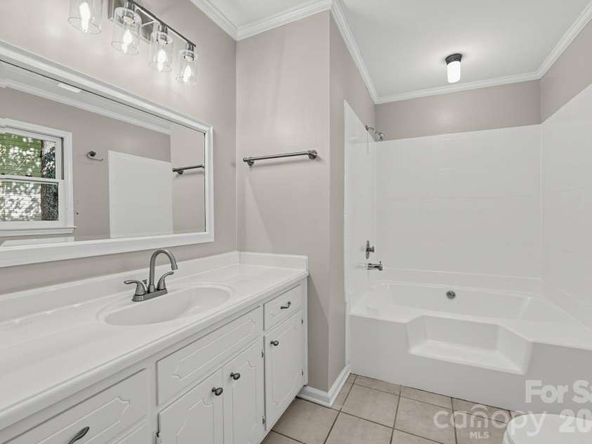 7216 Spring Morning Lane, Charlotte, NC 28227.  MLS# CAR4425538, YatesRealty ID 51433. 