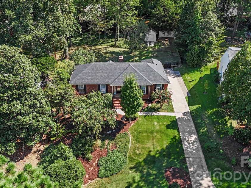 2610 Tattersall Drive, Charlotte, NC 28210.  MLS# CAR4422978, YatesRealty ID 51434. 