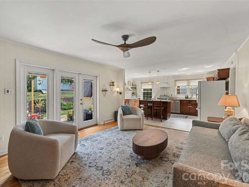 2610 Tattersall Drive, Charlotte, NC 28210.  MLS# CAR4422978, YatesRealty ID 51434. 