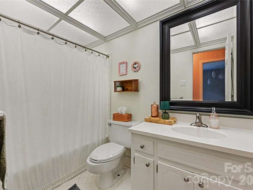 2610 Tattersall Drive, Charlotte, NC 28210.  MLS# CAR4422978, YatesRealty ID 51434. 