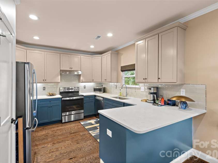515 State Street, Charlotte, NC 28208.  MLS# CAR4425526, YatesRealty ID 51436. 