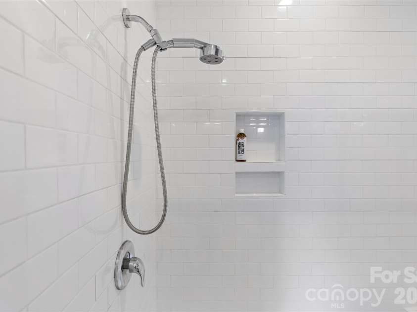 515 State Street, Charlotte, NC 28208.  MLS# CAR4425526, YatesRealty ID 51436. 