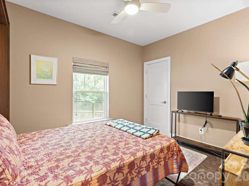 515 State Street, Charlotte, NC 28208.  MLS# CAR4425526, YatesRealty ID 51436. 