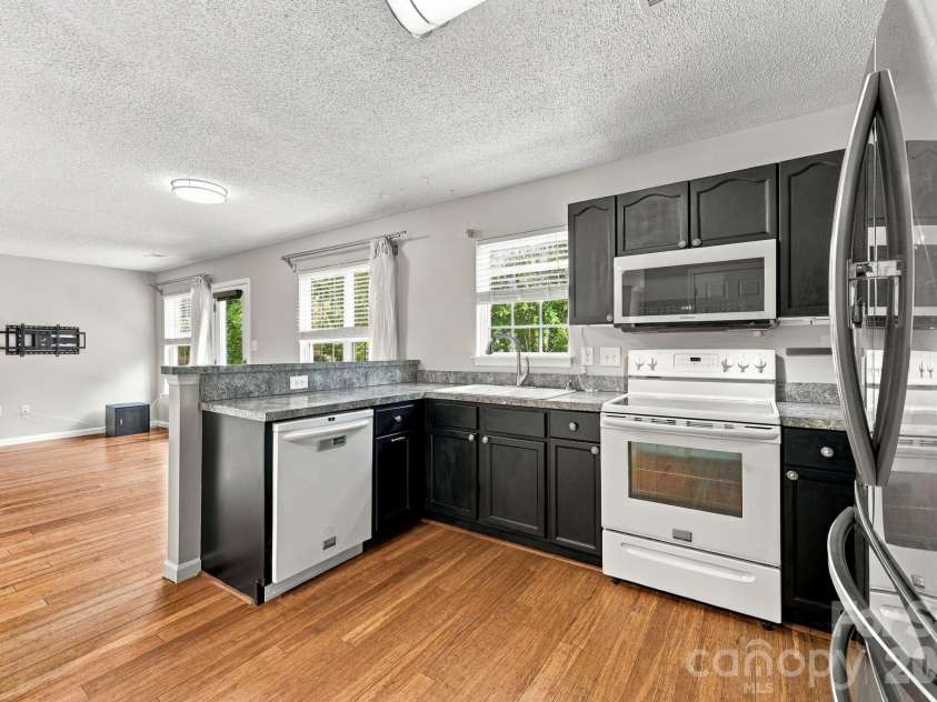 14306 Blue Grass Drive, Huntersville, NC 28078.  MLS# CAR4425886, YatesRealty ID 51437. 