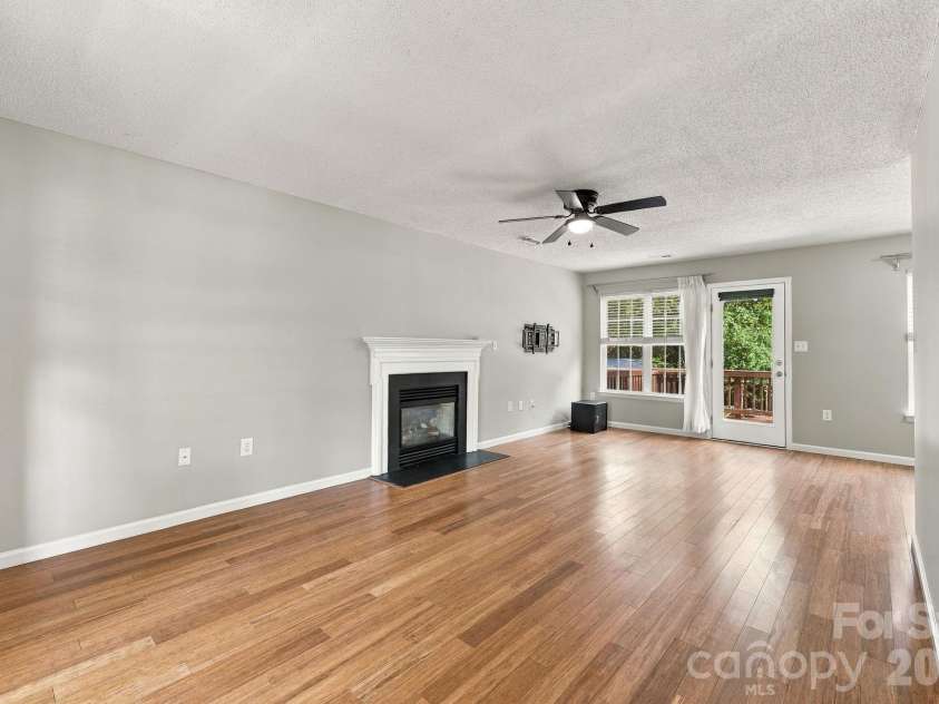 14306 Blue Grass Drive, Huntersville, NC 28078.  MLS# CAR4425886, YatesRealty ID 51437. 