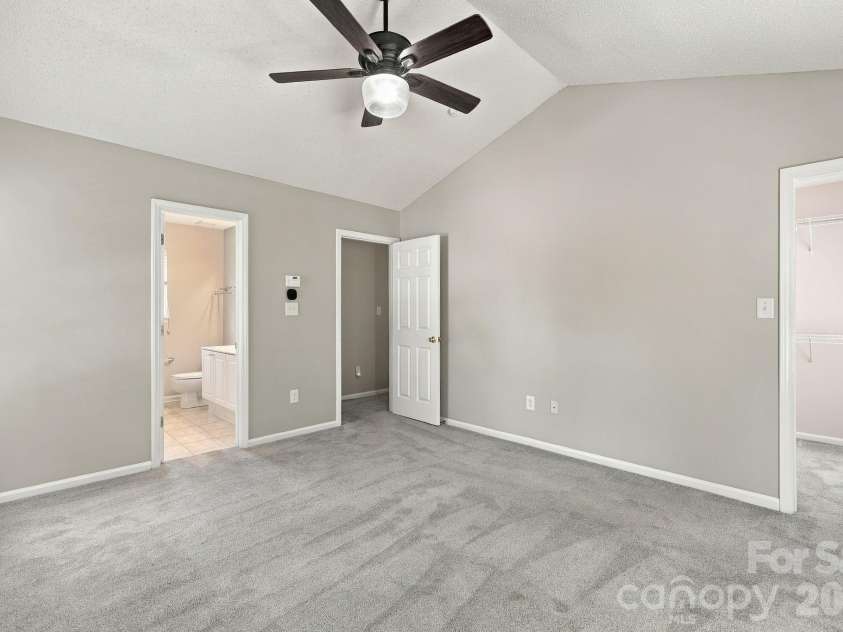 14306 Blue Grass Drive, Huntersville, NC 28078.  MLS# CAR4425886, YatesRealty ID 51437. 