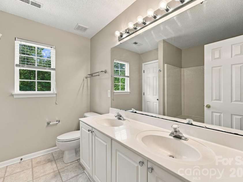 14306 Blue Grass Drive, Huntersville, NC 28078.  MLS# CAR4425886, YatesRealty ID 51437. 