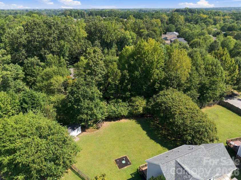 14306 Blue Grass Drive, Huntersville, NC 28078.  MLS# CAR4425886, YatesRealty ID 51437. 