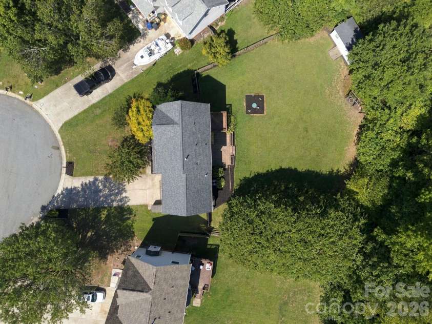 14306 Blue Grass Drive, Huntersville, NC 28078.  MLS# CAR4425886, YatesRealty ID 51437. 