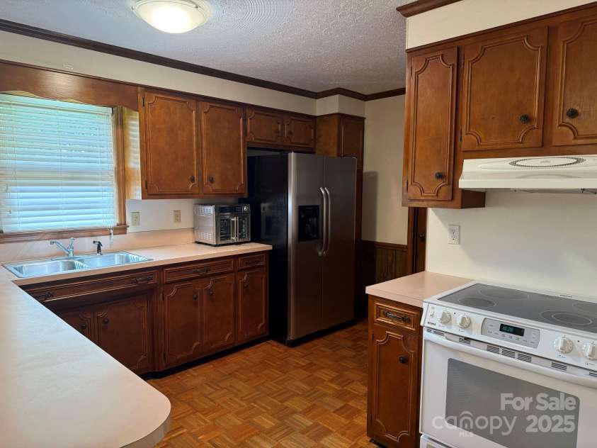 370 Sherrill Farm Road, Lincolnton, NC 28092.  MLS# CAR4249674, YatesRealty ID 5144. 