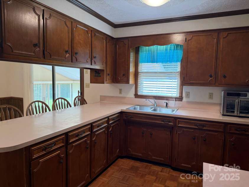 370 Sherrill Farm Road, Lincolnton, NC 28092.  MLS# CAR4249674, YatesRealty ID 5144. 
