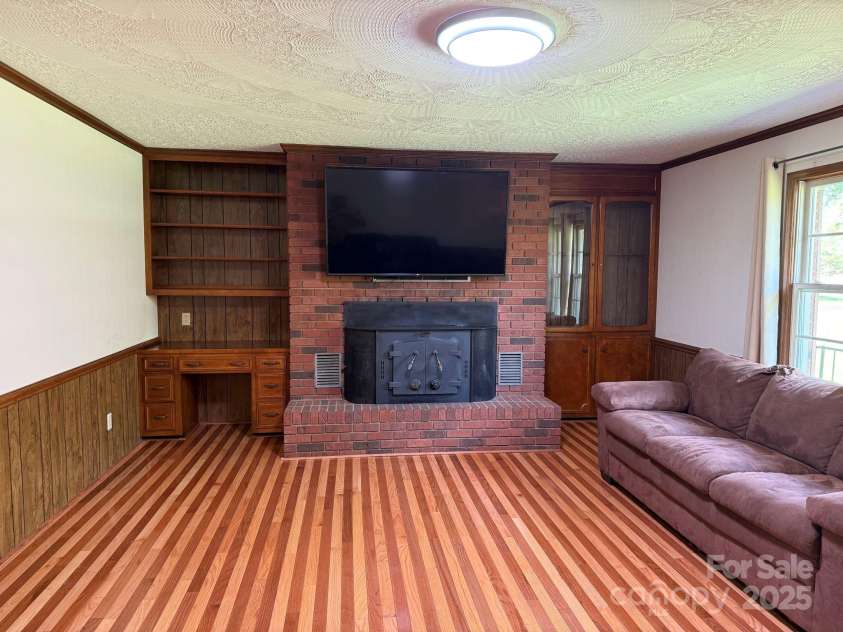 370 Sherrill Farm Road, Lincolnton, NC 28092.  MLS# CAR4249674, YatesRealty ID 5144. 
