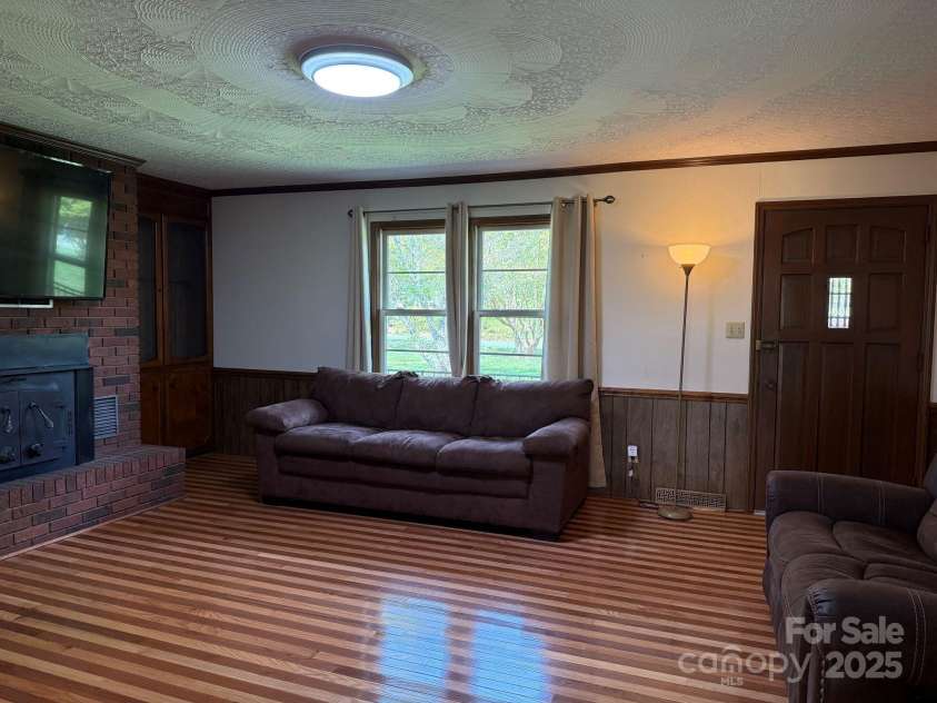 370 Sherrill Farm Road, Lincolnton, NC 28092.  MLS# CAR4249674, YatesRealty ID 5144. 
