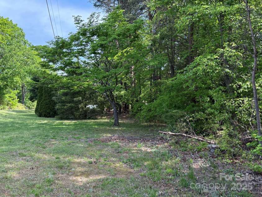 370 Sherrill Farm Road, Lincolnton, NC 28092.  MLS# CAR4249674, YatesRealty ID 5144. 