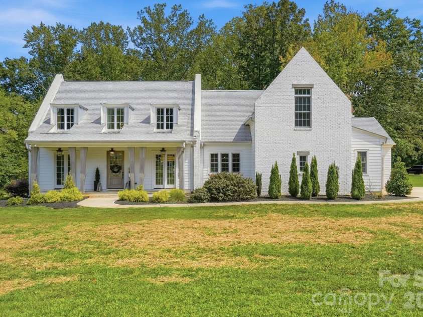 4055 Honey Tree Lane, Concord, NC 28027.  MLS# CAR4425920, YatesRealty ID 51440. 