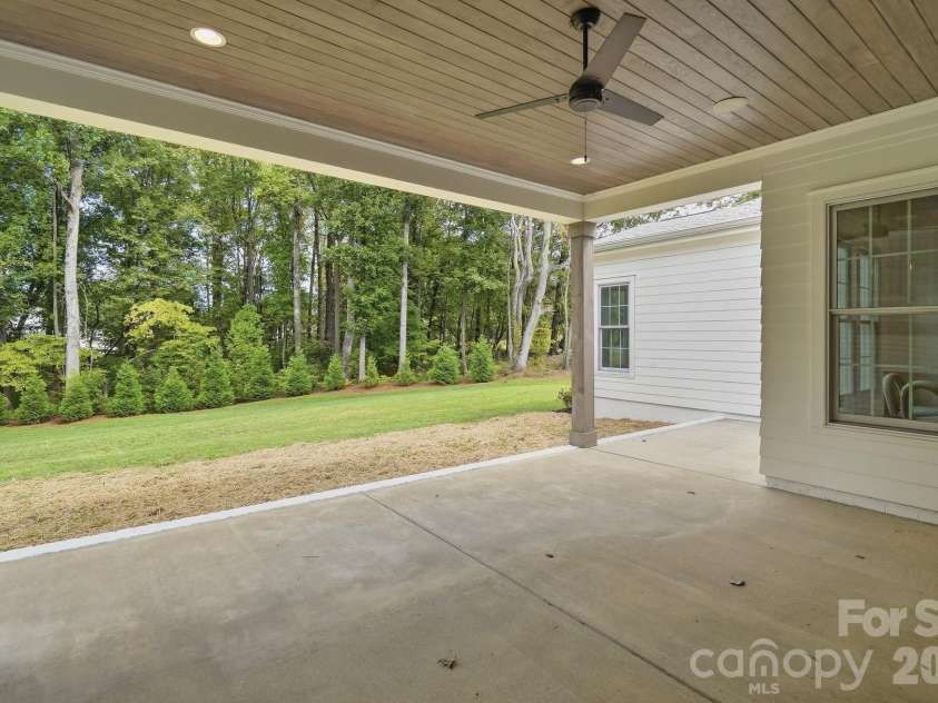 4055 Honey Tree Lane, Concord, NC 28027.  MLS# CAR4425920, YatesRealty ID 51440. 
