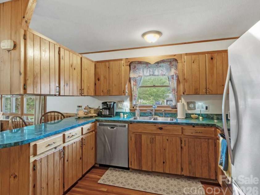 1840 White Oak Road, Burnsville, NC 28714.  MLS# CAR4425546, YatesRealty ID 51443. 
