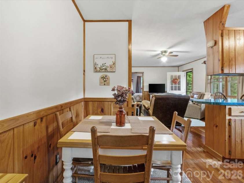 1840 White Oak Road, Burnsville, NC 28714.  MLS# CAR4425546, YatesRealty ID 51443. 