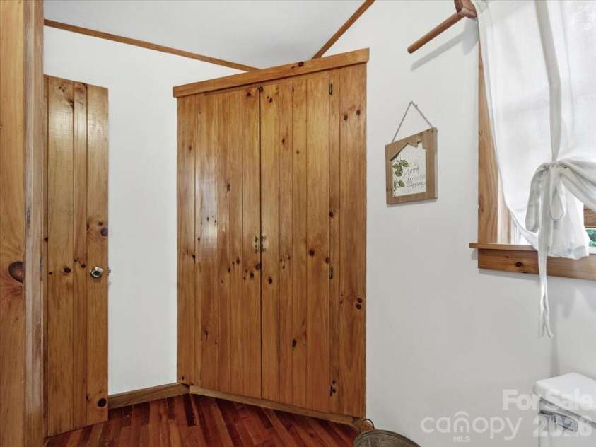 1840 White Oak Road, Burnsville, NC 28714.  MLS# CAR4425546, YatesRealty ID 51443. 