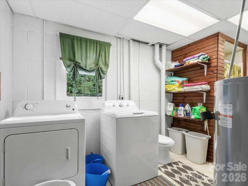 1840 White Oak Road, Burnsville, NC 28714.  MLS# CAR4425546, YatesRealty ID 51443. 