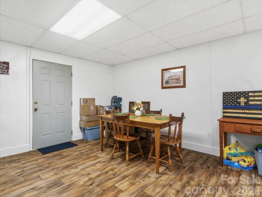 1840 White Oak Road, Burnsville, NC 28714.  MLS# CAR4425546, YatesRealty ID 51443. 