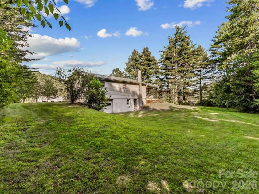 1840 White Oak Road, Burnsville, NC 28714.  MLS# CAR4425546, YatesRealty ID 51443. 
