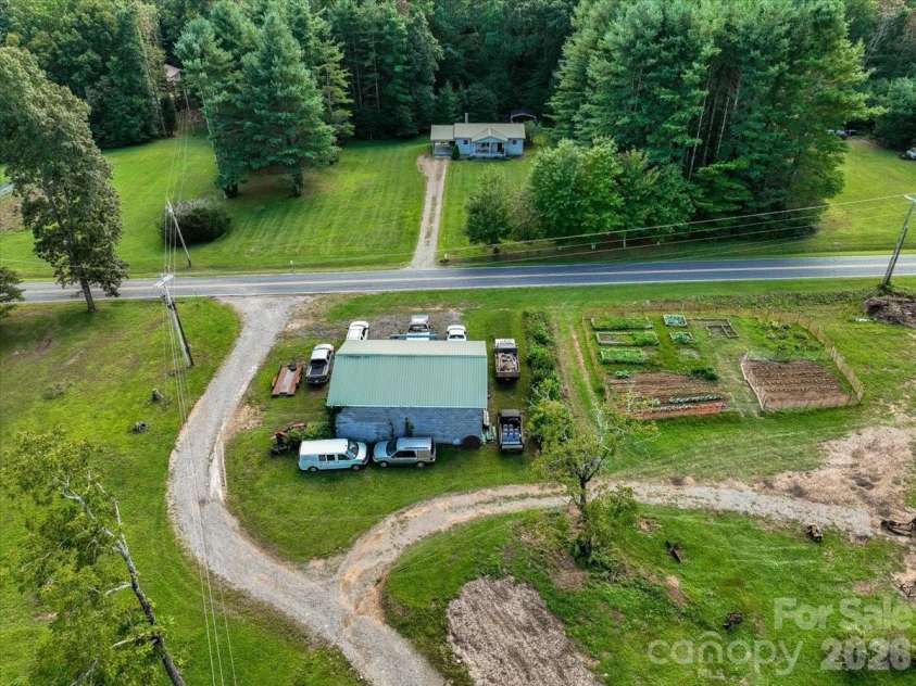 1840 White Oak Road, Burnsville, NC 28714.  MLS# CAR4425546, YatesRealty ID 51443. 