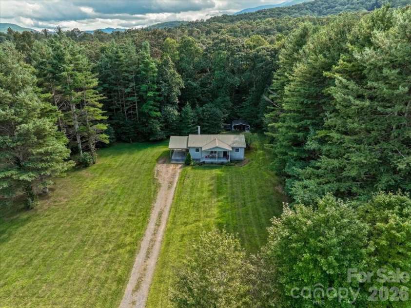 1840 White Oak Road, Burnsville, NC 28714.  MLS# CAR4425546, YatesRealty ID 51443. 