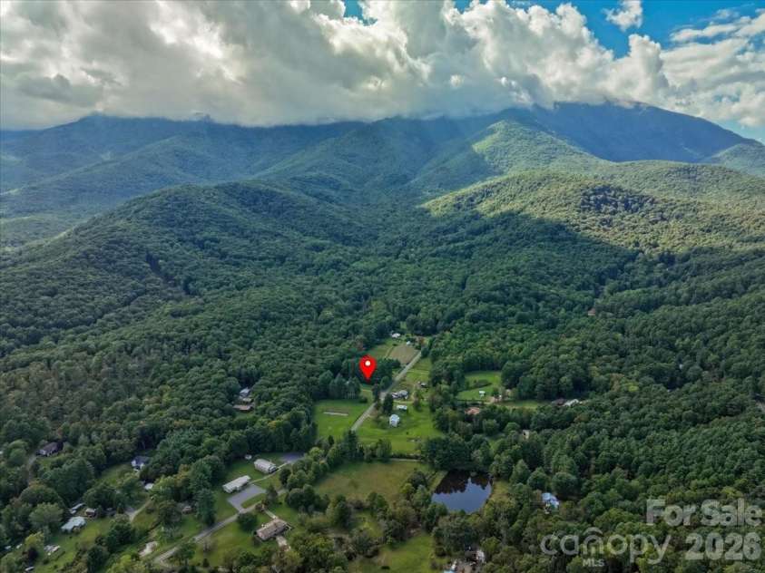 1840 White Oak Road, Burnsville, NC 28714.  MLS# CAR4425546, YatesRealty ID 51443. 