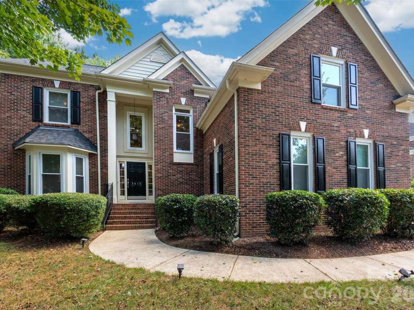 3415 Twelve Oaks Place, Charlotte, NC 28270.  MLS# CAR4416632, YatesRealty ID 51444. 