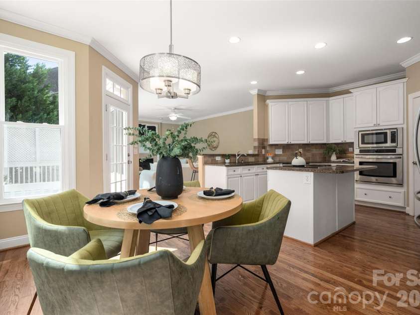 3415 Twelve Oaks Place, Charlotte, NC 28270.  MLS# CAR4416632, YatesRealty ID 51444. 