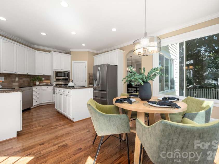 3415 Twelve Oaks Place, Charlotte, NC 28270.  MLS# CAR4416632, YatesRealty ID 51444. 