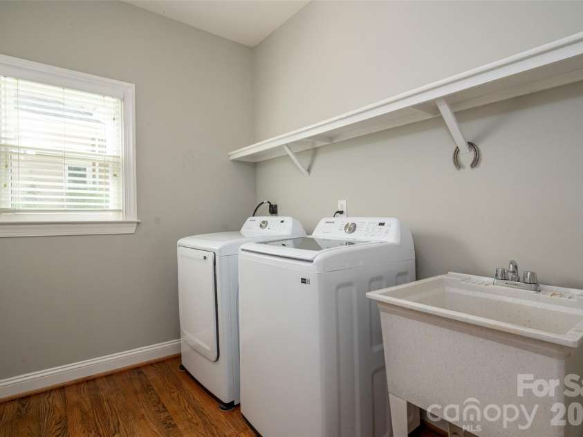 3415 Twelve Oaks Place, Charlotte, NC 28270.  MLS# CAR4416632, YatesRealty ID 51444. 