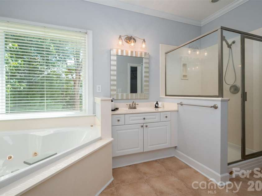 3415 Twelve Oaks Place, Charlotte, NC 28270.  MLS# CAR4416632, YatesRealty ID 51444. 