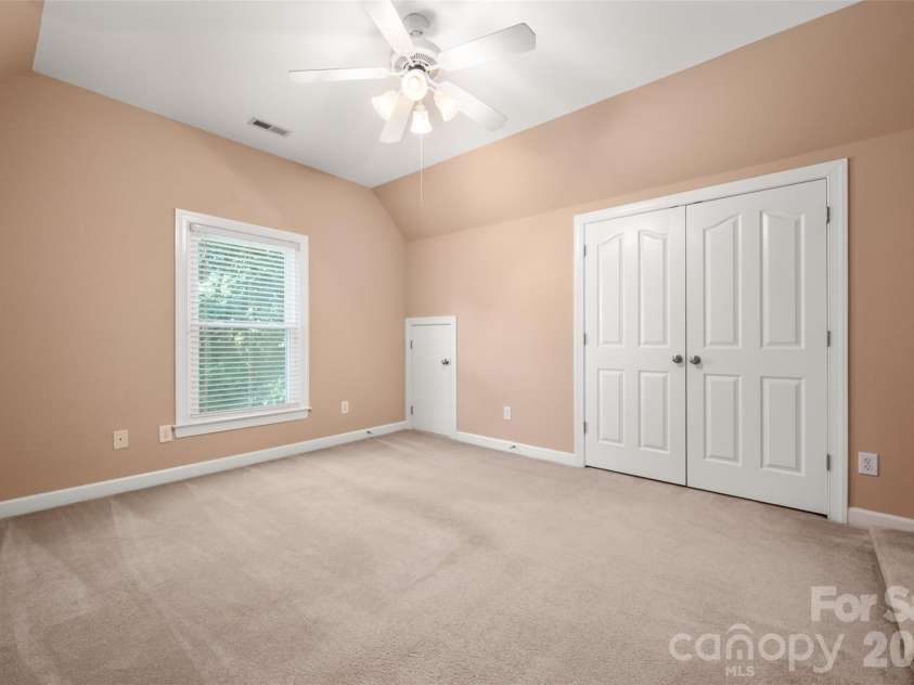 3415 Twelve Oaks Place, Charlotte, NC 28270.  MLS# CAR4416632, YatesRealty ID 51444. 