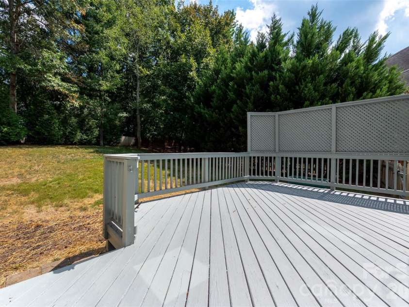 3415 Twelve Oaks Place, Charlotte, NC 28270.  MLS# CAR4416632, YatesRealty ID 51444. 