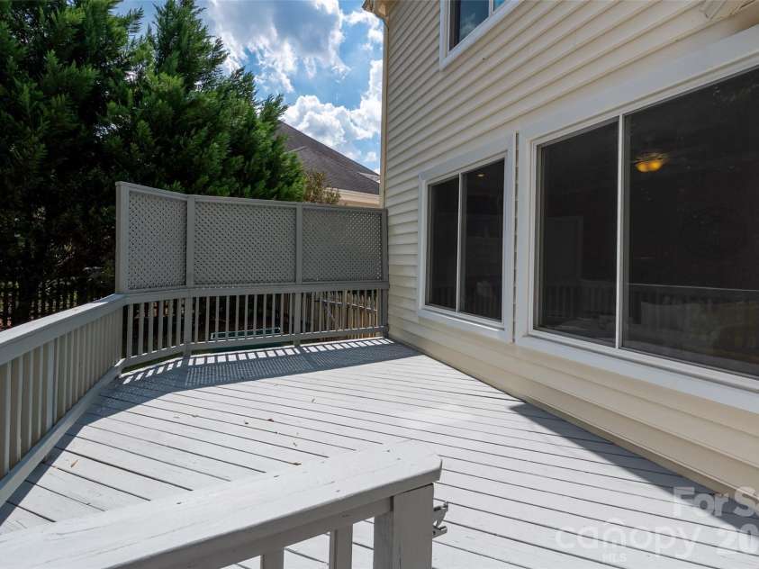 3415 Twelve Oaks Place, Charlotte, NC 28270.  MLS# CAR4416632, YatesRealty ID 51444. 