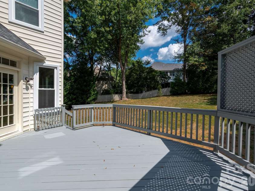 3415 Twelve Oaks Place, Charlotte, NC 28270.  MLS# CAR4416632, YatesRealty ID 51444. 