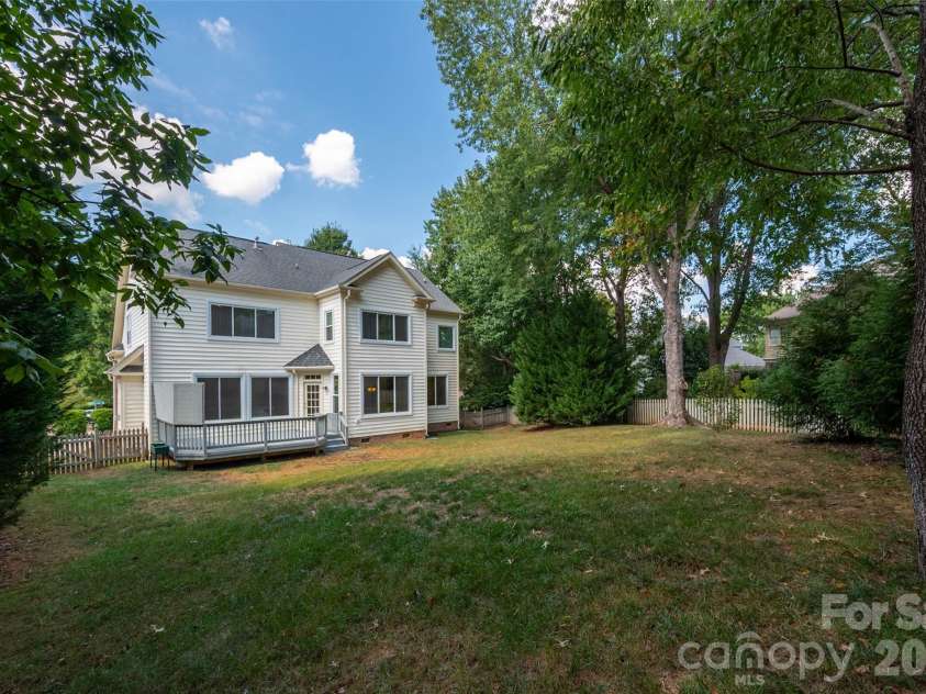 3415 Twelve Oaks Place, Charlotte, NC 28270.  MLS# CAR4416632, YatesRealty ID 51444. 