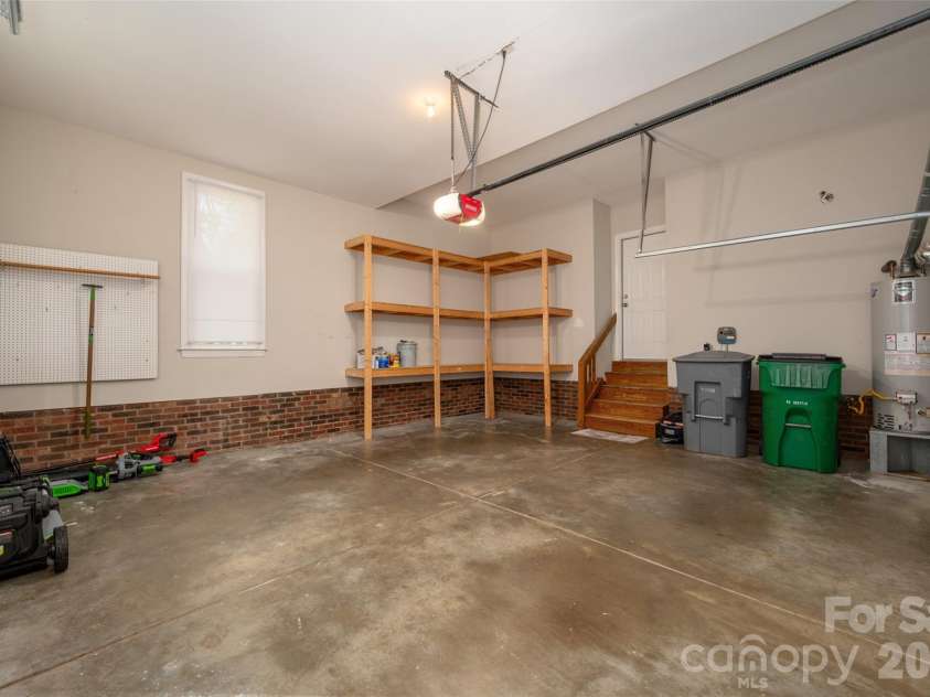 3415 Twelve Oaks Place, Charlotte, NC 28270.  MLS# CAR4416632, YatesRealty ID 51444. 