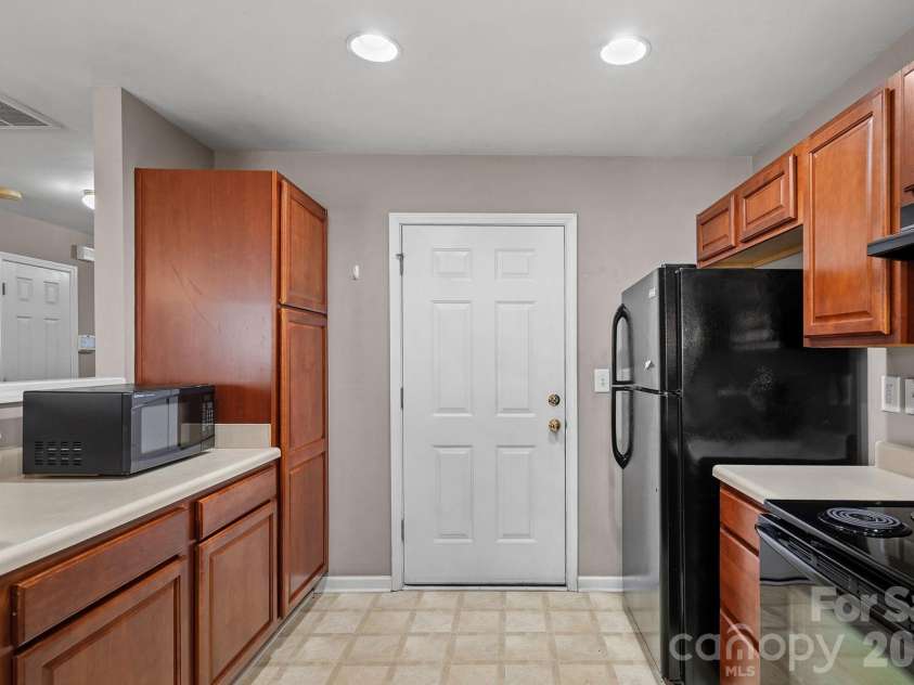 4717 Grier Farm Lane, Charlotte, NC 28270.  MLS# CAR4423441, YatesRealty ID 51445. 