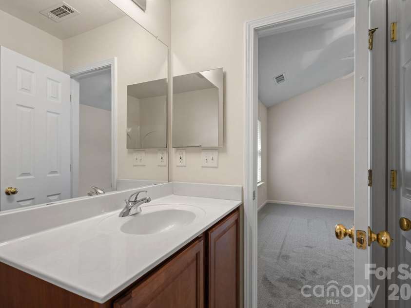 4717 Grier Farm Lane, Charlotte, NC 28270.  MLS# CAR4423441, YatesRealty ID 51445. 