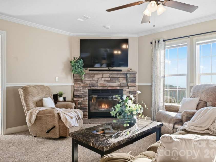 375 Catawba Ridge, Maggie Valley, NC 28751.  MLS# CAR4424592, YatesRealty ID 51446. 